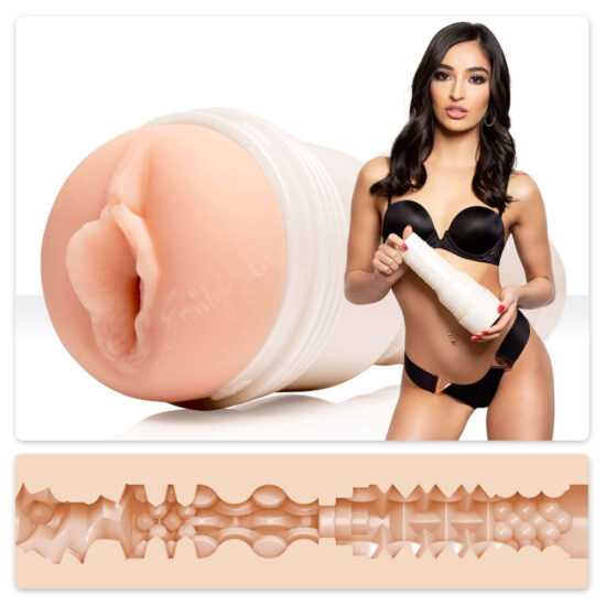 Fleshlight Emily Willis Squirt - lifelike fake pussy (natural)